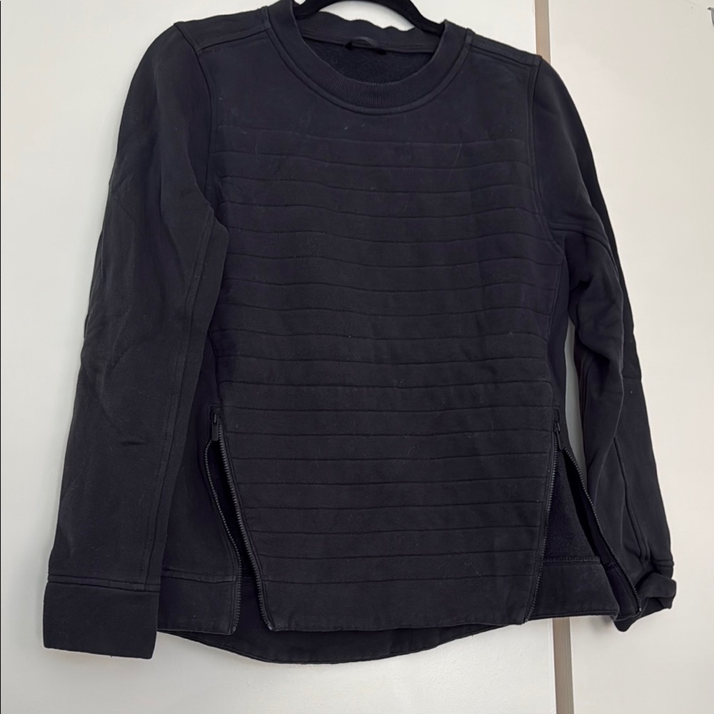 Women’s lululemon Black Crewnecj